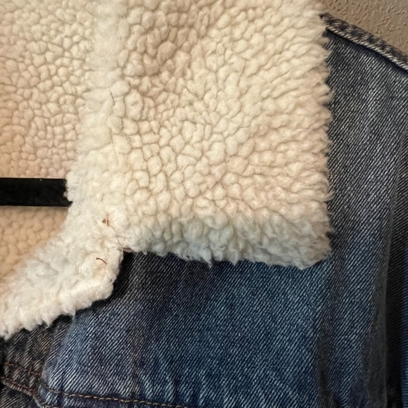 Sherpa Trucker Jacket - Picture 3 of 5